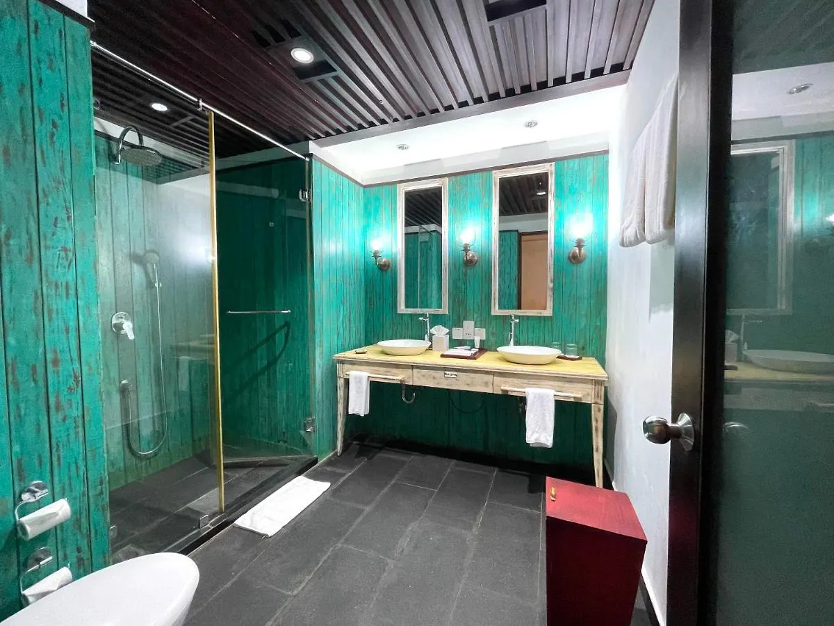 Plumeria Lake Resort & Spa Vayalar 0*,